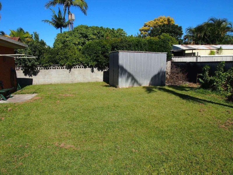 6 Warratina Street, Labrador QLD 4215