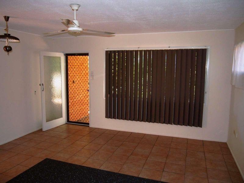 6 Warratina Street, Labrador QLD 4215