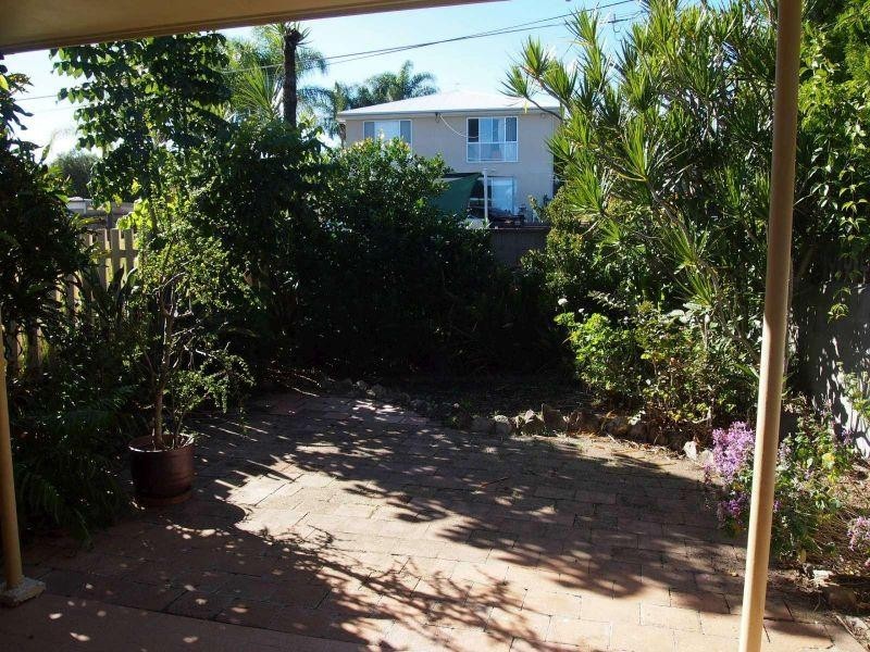 6 Warratina Street, Labrador QLD 4215