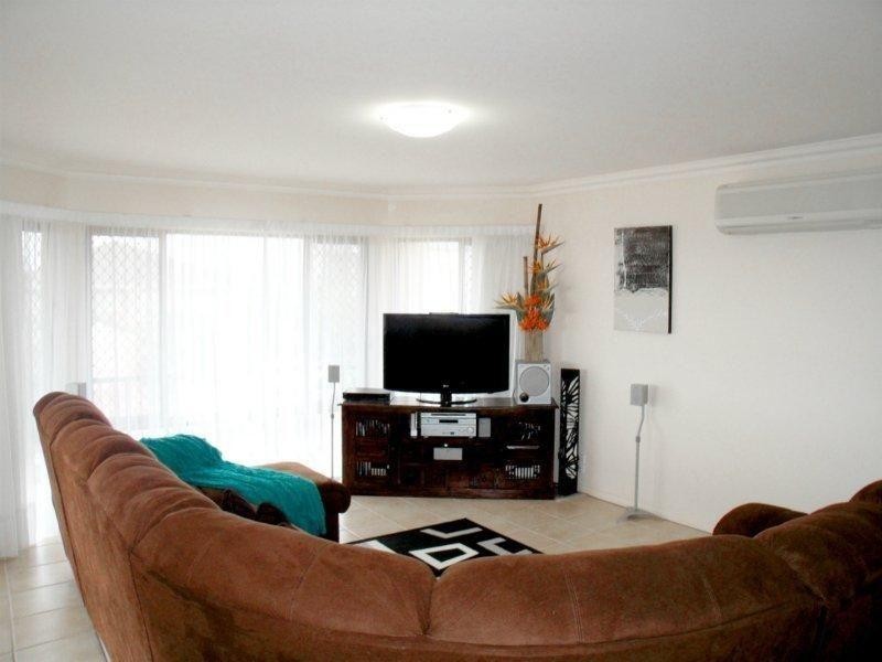 107 Armstrong Way, Highland Park QLD 4211