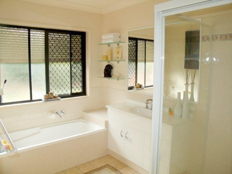 107 Armstrong Way, Highland Park QLD 4211