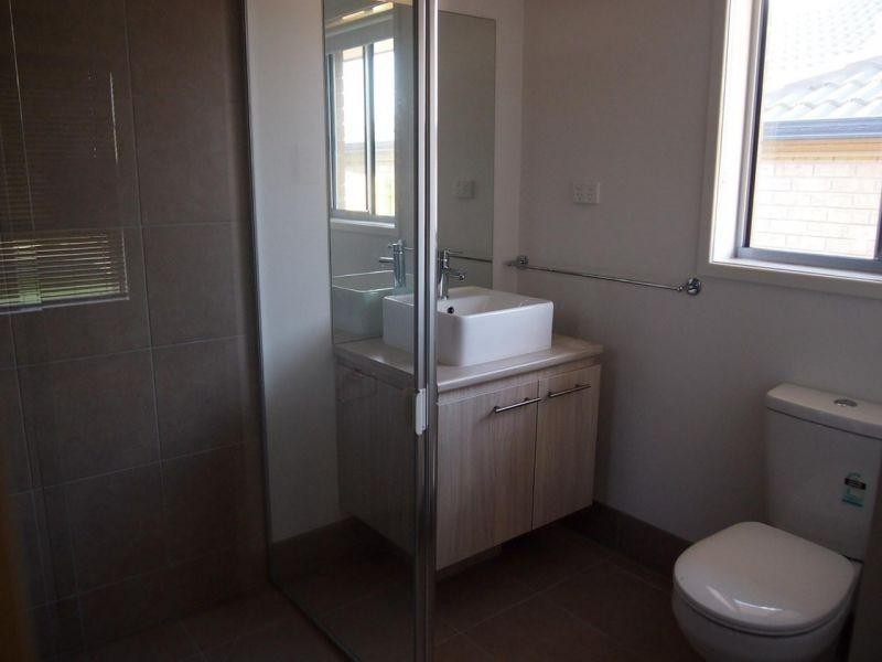 17 Milly Circuit, Ormeau QLD 4208