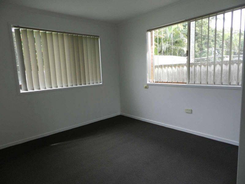 98 Albion Avenue, Miami QLD 4220