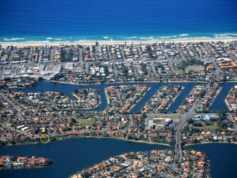 7/25 Duet Drive, Mermaid Waters QLD 4218