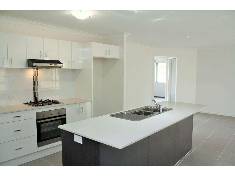 45 Imelda Way, Pimpama QLD 4209