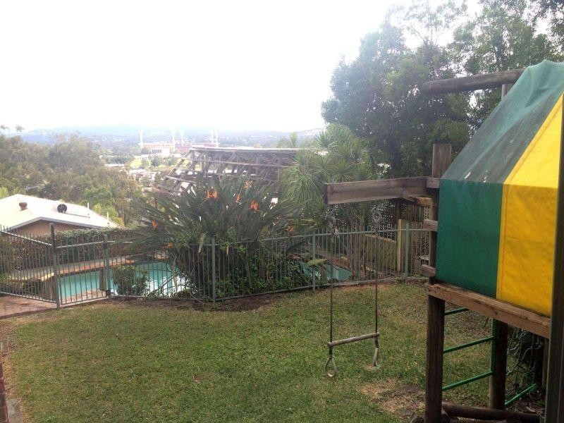 32 Binalong Drive, Ashmore QLD 4214