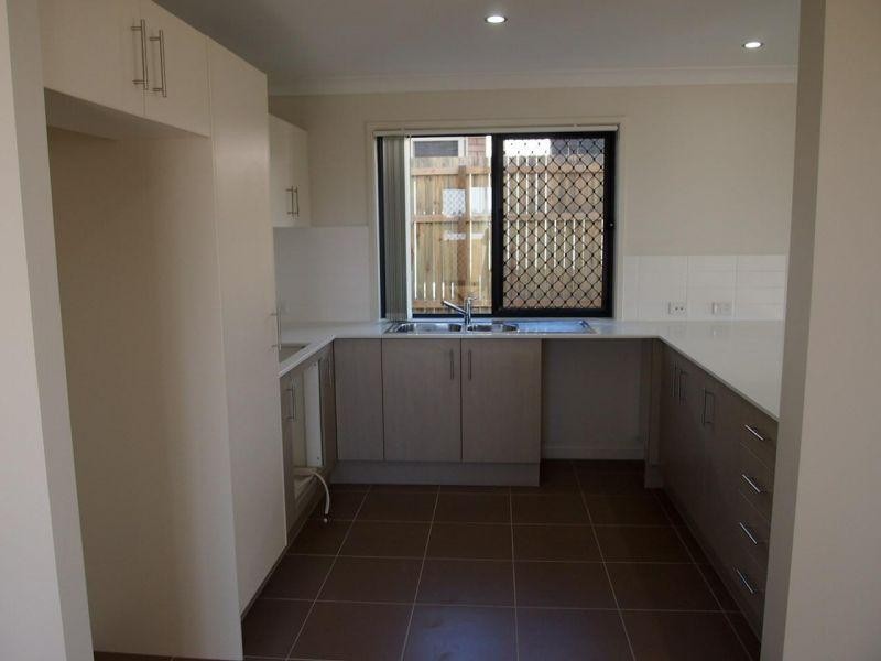 17 John Crescent, Pimpama QLD 4209