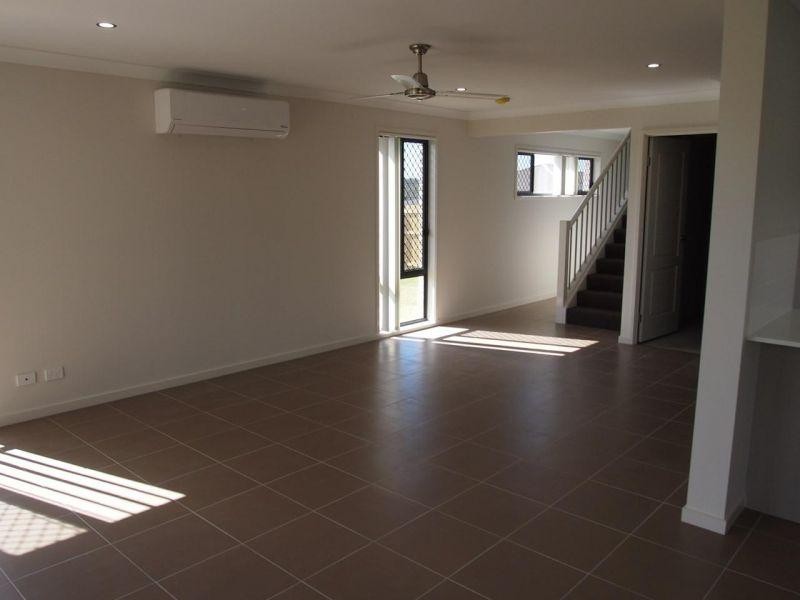 17 John Crescent, Pimpama QLD 4209