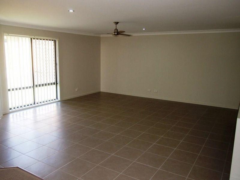 34 John Crescent, Pimpama QLD 4209