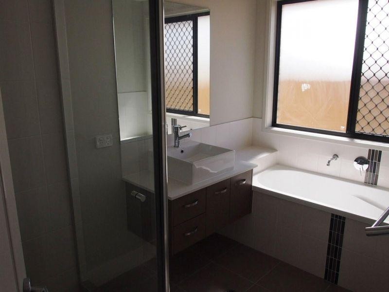 34 John Crescent, Pimpama QLD 4209