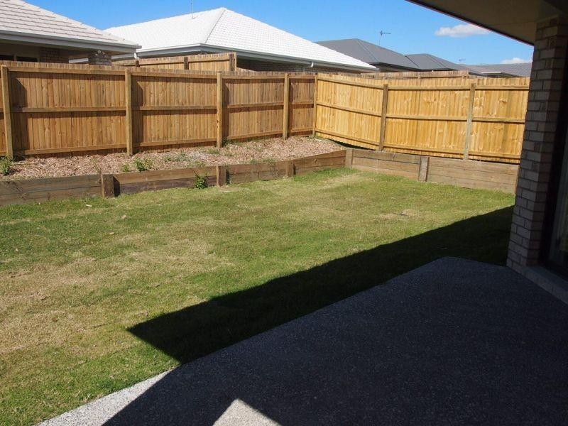 34 John Crescent, Pimpama QLD 4209