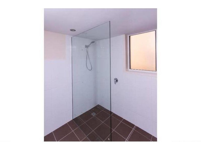 1/65 Old Burleigh Road, Surfers Paradise QLD 4217