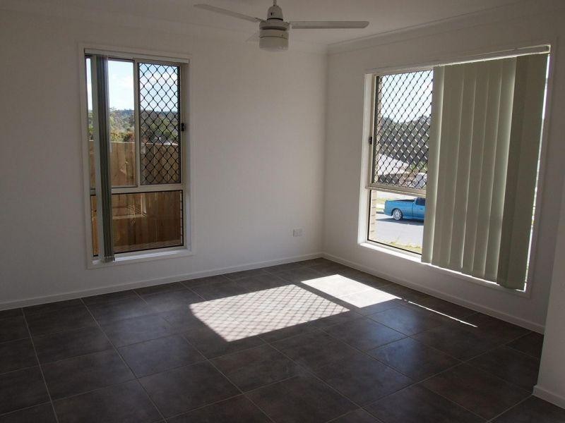 16 Steven Crescent, Pimpama QLD 4209