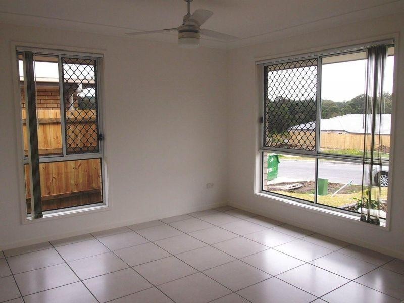 14 Steven Crescent, Pimpama QLD 4209