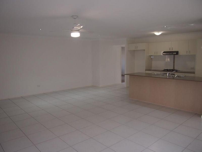 14 Steven Crescent, Pimpama QLD 4209