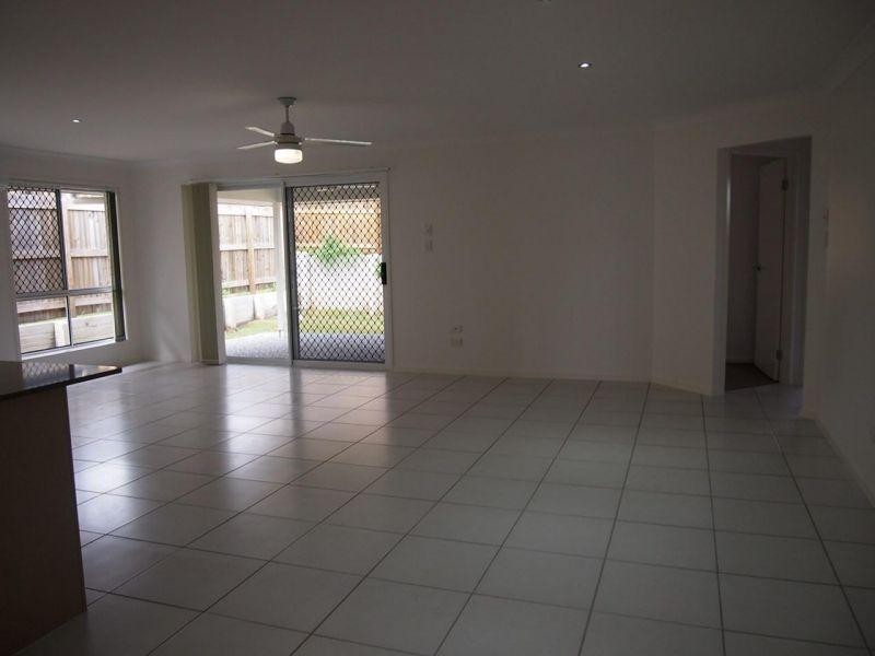 14 Steven Crescent, Pimpama QLD 4209