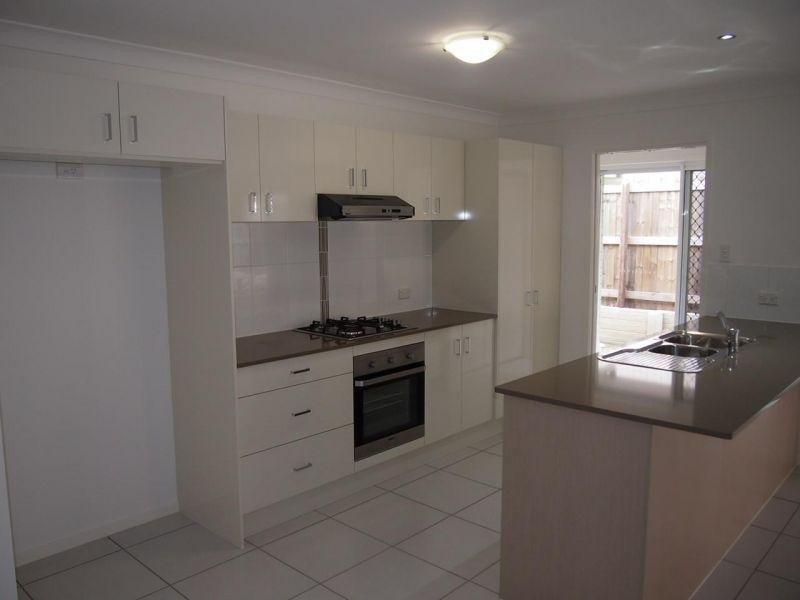 14 Steven Crescent, Pimpama QLD 4209