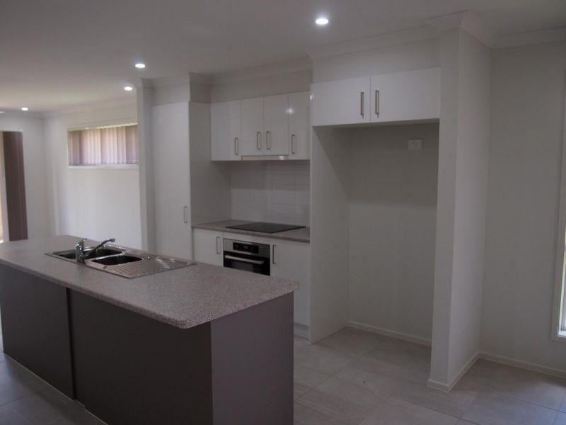 74 Deepak Drive, Willow Vale QLD 4209