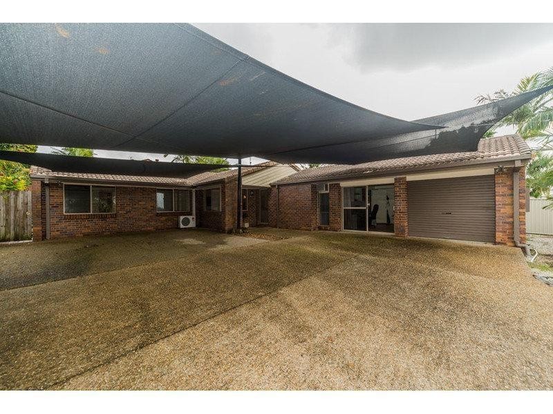 15 Penrith Court, Helensvale QLD 4212