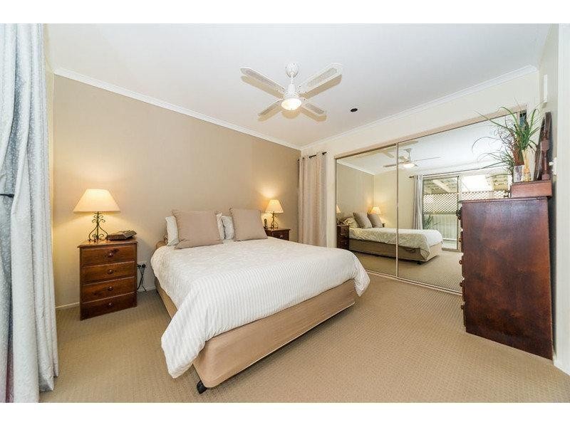 15 Penrith Court, Helensvale QLD 4212