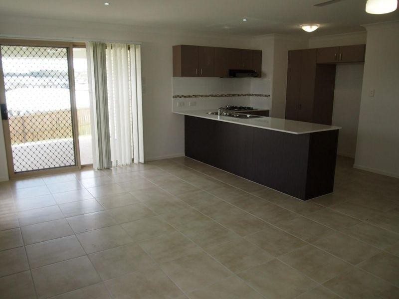 7 James Close, Ormeau QLD 4208