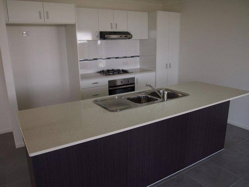 6 Paddy Circuit, Ormeau QLD 4208