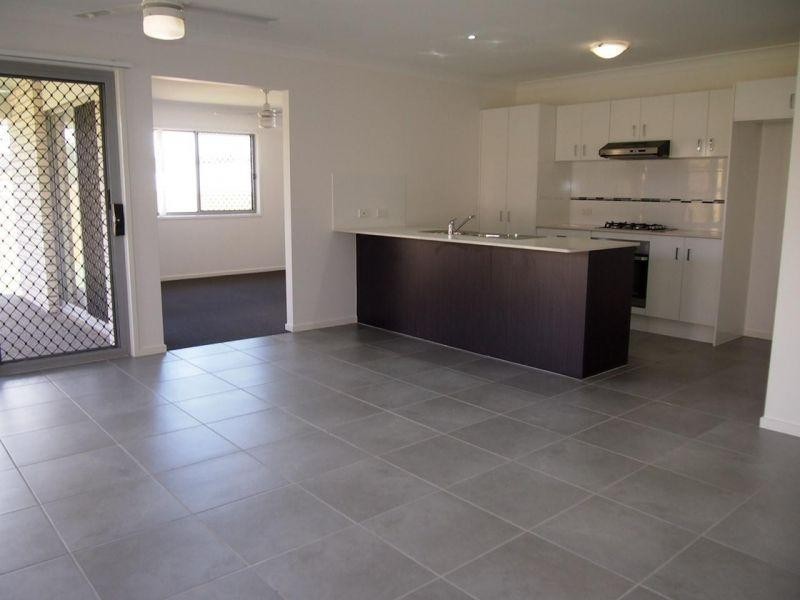 13 Steven Crescent, Pimpama QLD 4209