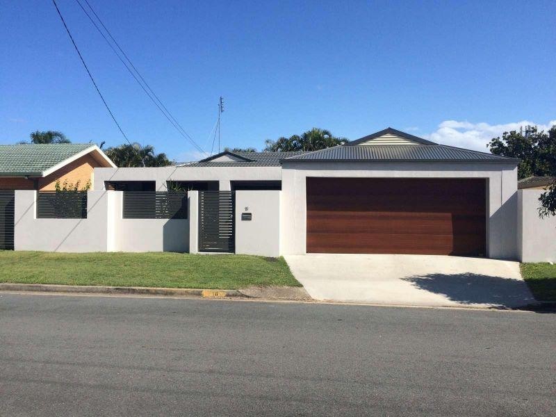 16 St Nicholas Street, Runaway Bay QLD 4216