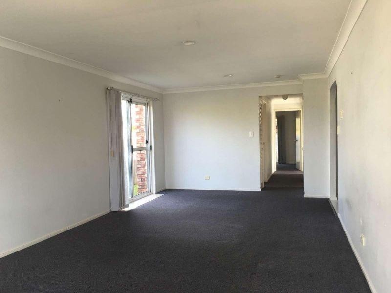 1/12 Calvary Court, Labrador QLD 4215