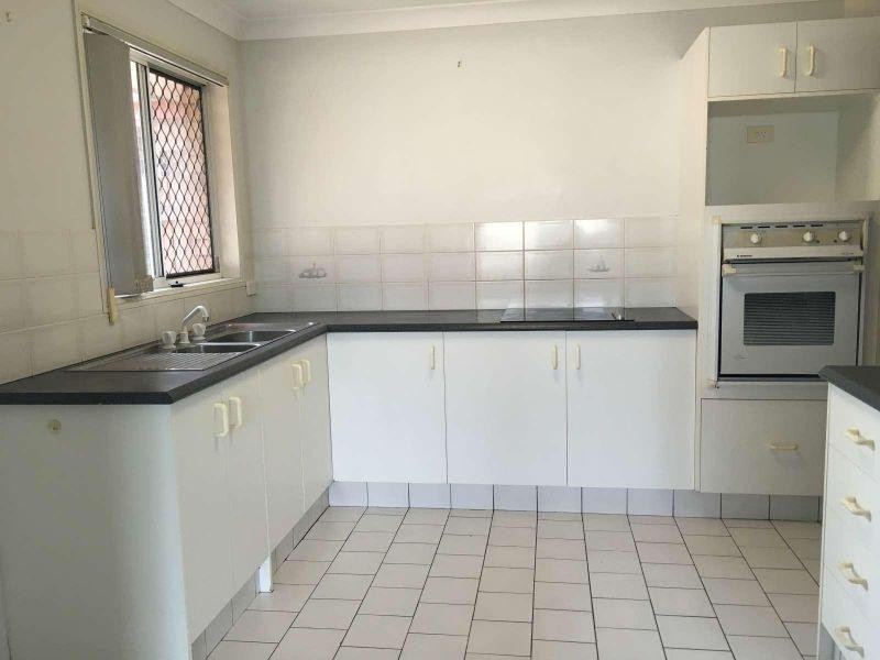 1/12 Calvary Court, Labrador QLD 4215