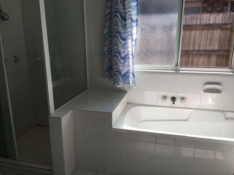 1/12 Calvary Court, Labrador QLD 4215