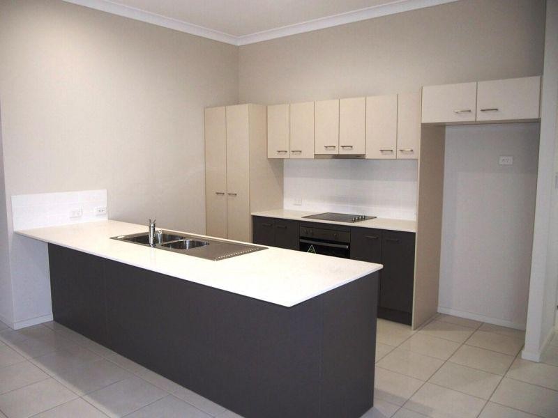 6 Rickard Close, Pimpama QLD 4209