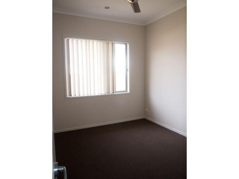 6 Rickard Close, Pimpama QLD 4209