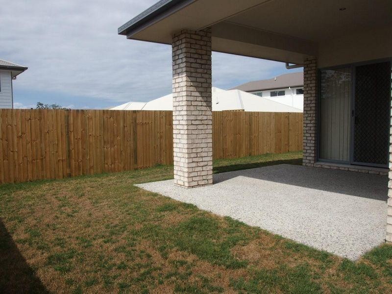 6 Rickard Close, Pimpama QLD 4209