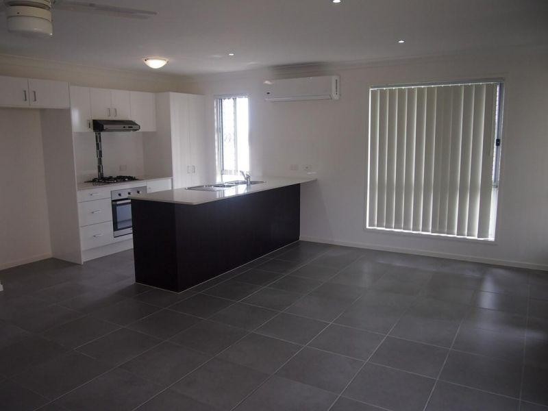 5 James Close, Ormeau QLD 4208