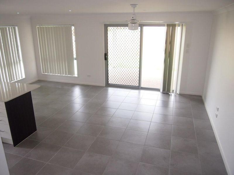 5 James Close, Ormeau QLD 4208