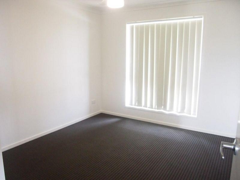 5 James Close, Ormeau QLD 4208
