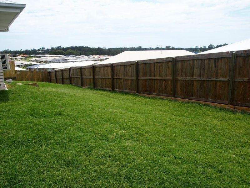 5 James Close, Ormeau QLD 4208