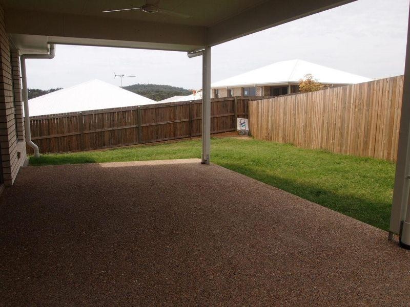 5 James Close, Ormeau QLD 4208