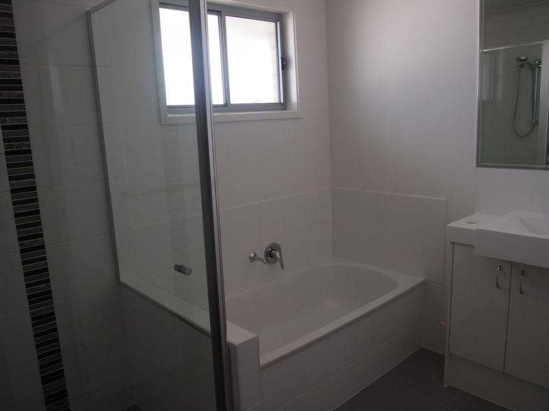 5 James Close, Ormeau QLD 4208