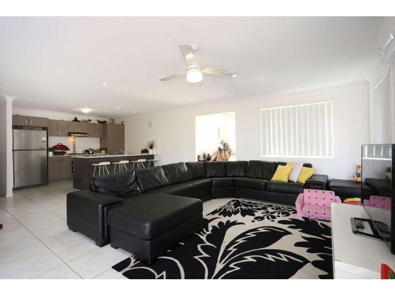 41 Banks Drive, Ormeau QLD 4208