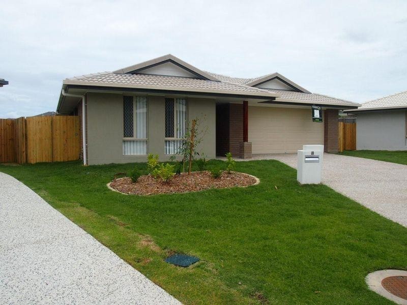 8 Rickard Close, Pimpama QLD 4209