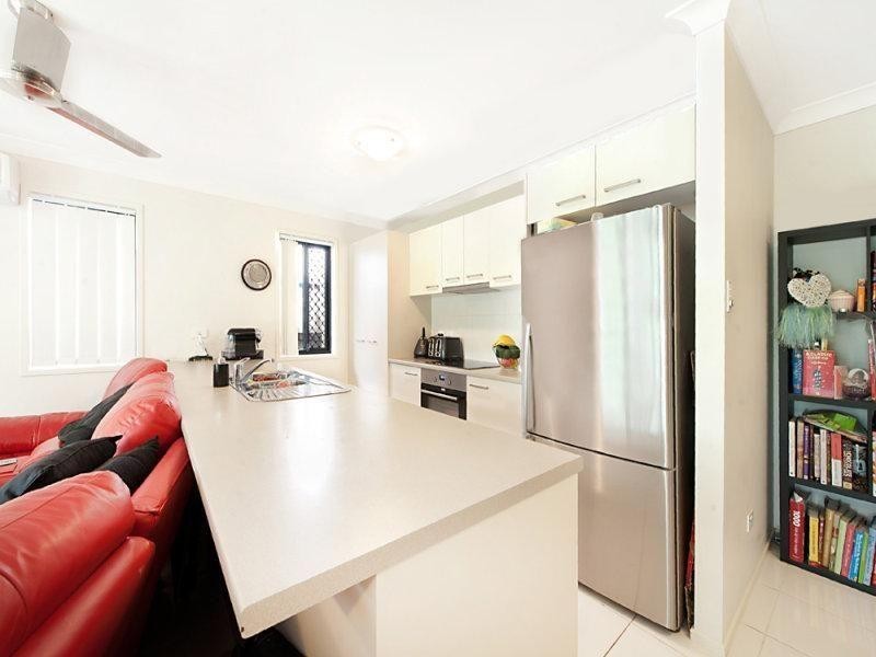 30 Rise Circuit, Pacific Pines QLD 4211