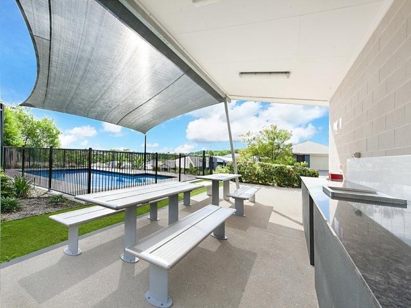 30 Rise Circuit, Pacific Pines QLD 4211
