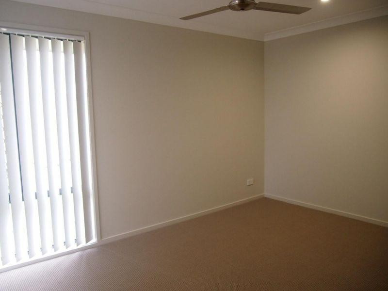 5 Rickard Close, Pimpama QLD 4209