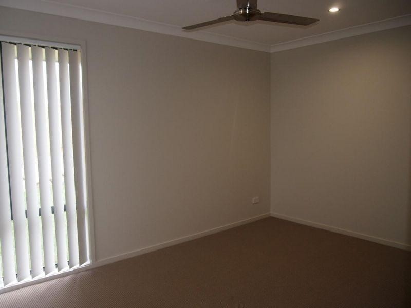 5 Rickard Close, Pimpama QLD 4209