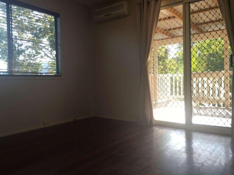 13 Percy Street, Southport QLD 4215