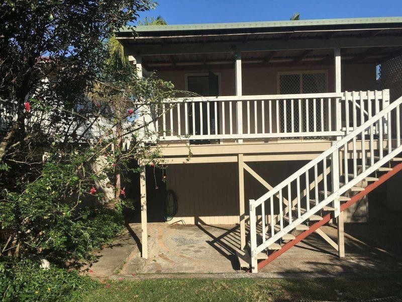 13 Percy Street, Southport QLD 4215