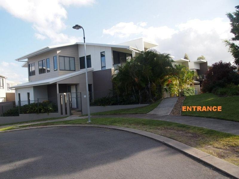 2/54 Azzurra Drive, Varsity Lakes QLD 4227