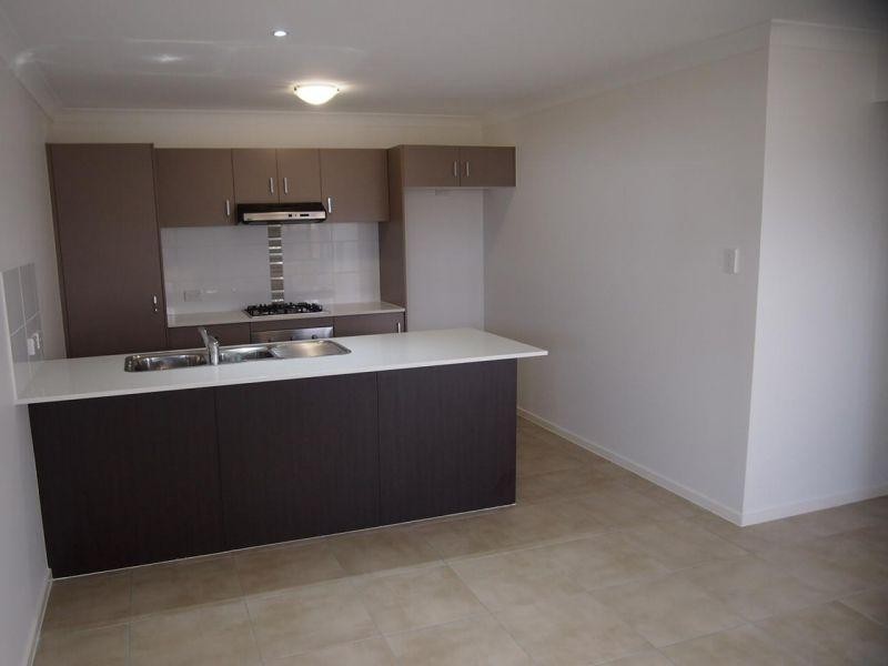 16 McVeigh Street, Pimpama QLD 4209